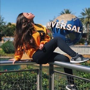 Meet your Posher, Theresa